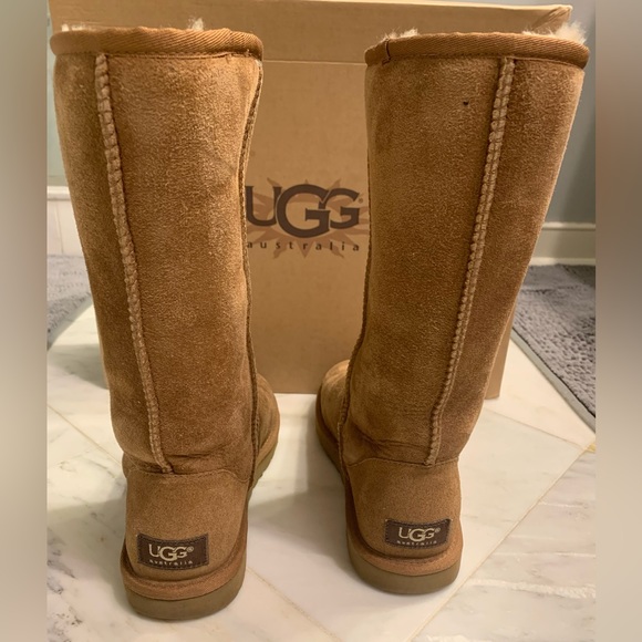 Size 6 Tall Ugg Tan Boots - Picture 9 of 15